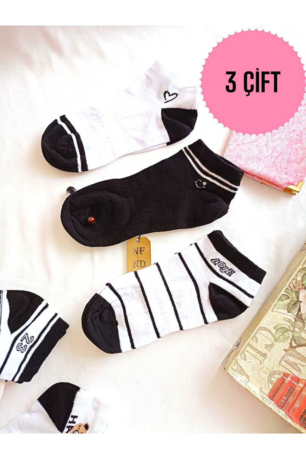 3 ÇİFT KADIN ÇORAP BURUN DİKİŞSİZ PAMUKLU KISA KONÇ DESENLİ PATİK ÇORABI 36-40 SİYAH BEYAZ