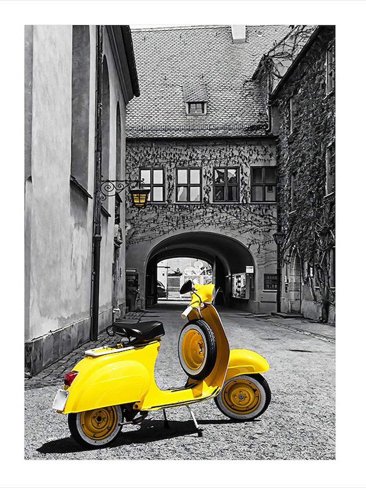 Sarı Vespa Scooter Model Ahşap Tablo 50cmX 70cm