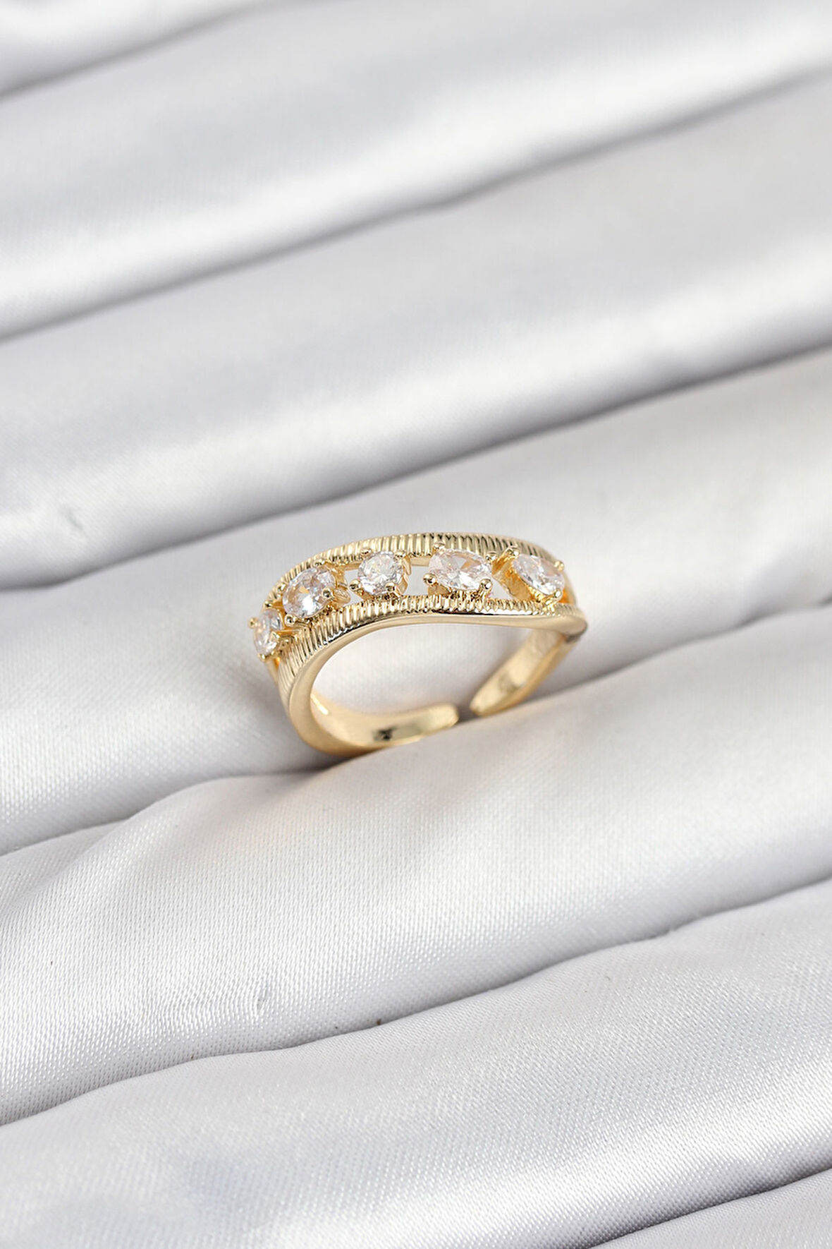 Pirinç Gold Renk Zirkon Taşlı Kadın Yüzük - TJ-BYK3872