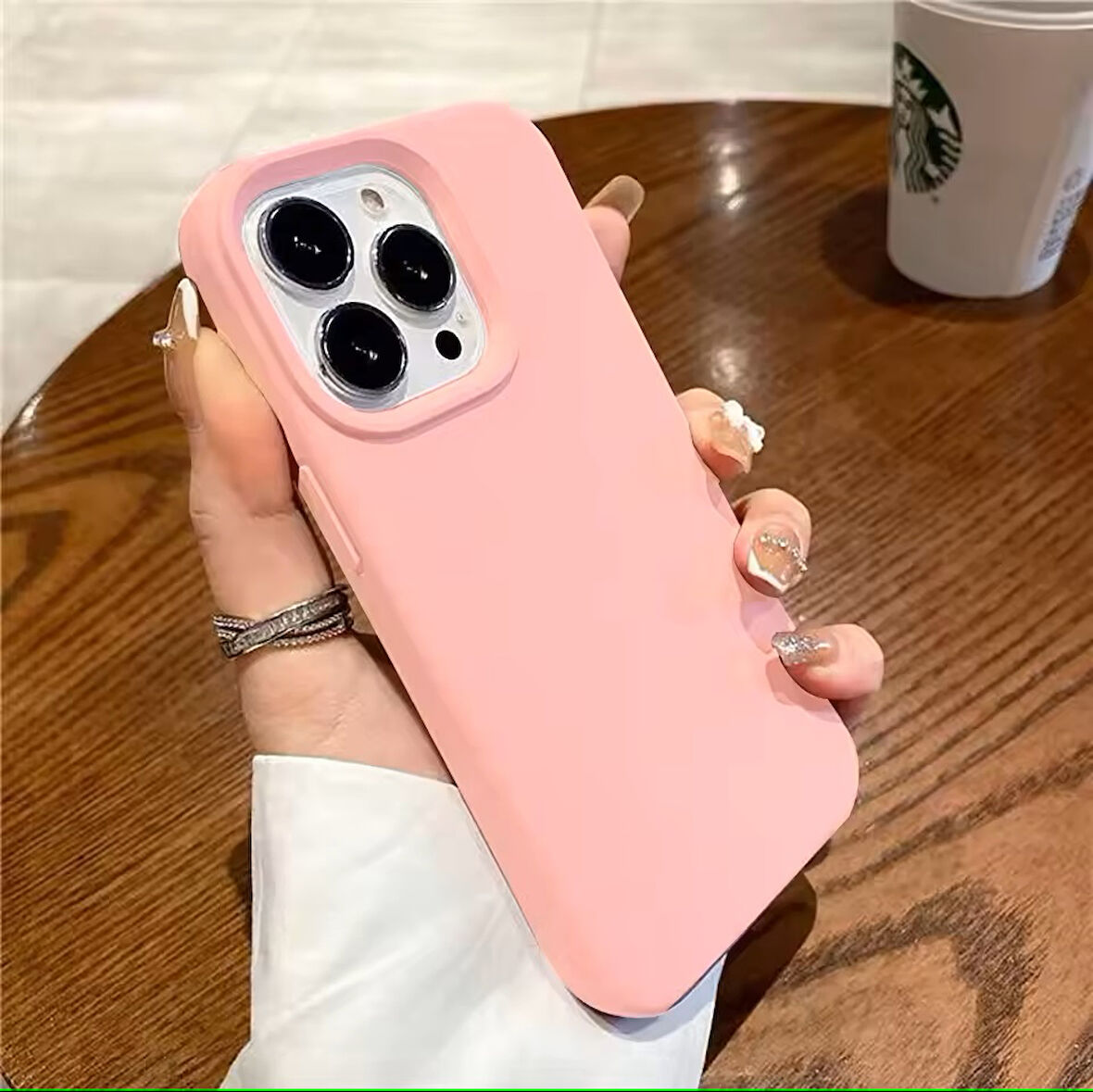 Iphone 16 Pro Uyumlu Kılıf Lansman Silikon Ve Esnek