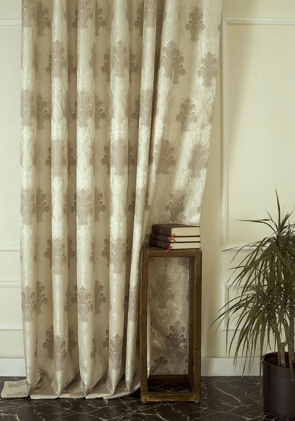 Massarelli Fon Perde Klasik Damask Desen Krem Vizon Pilesiz 