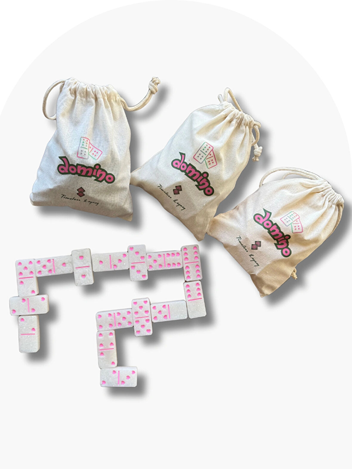 Beyaz Pembe Kalpli Tasarım Domino Oyunu