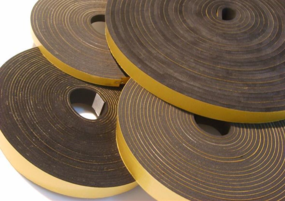 YAPIŞKANLI POLİETİLEN SÜNGER ŞERİT 10*50 MM (5 METRE)