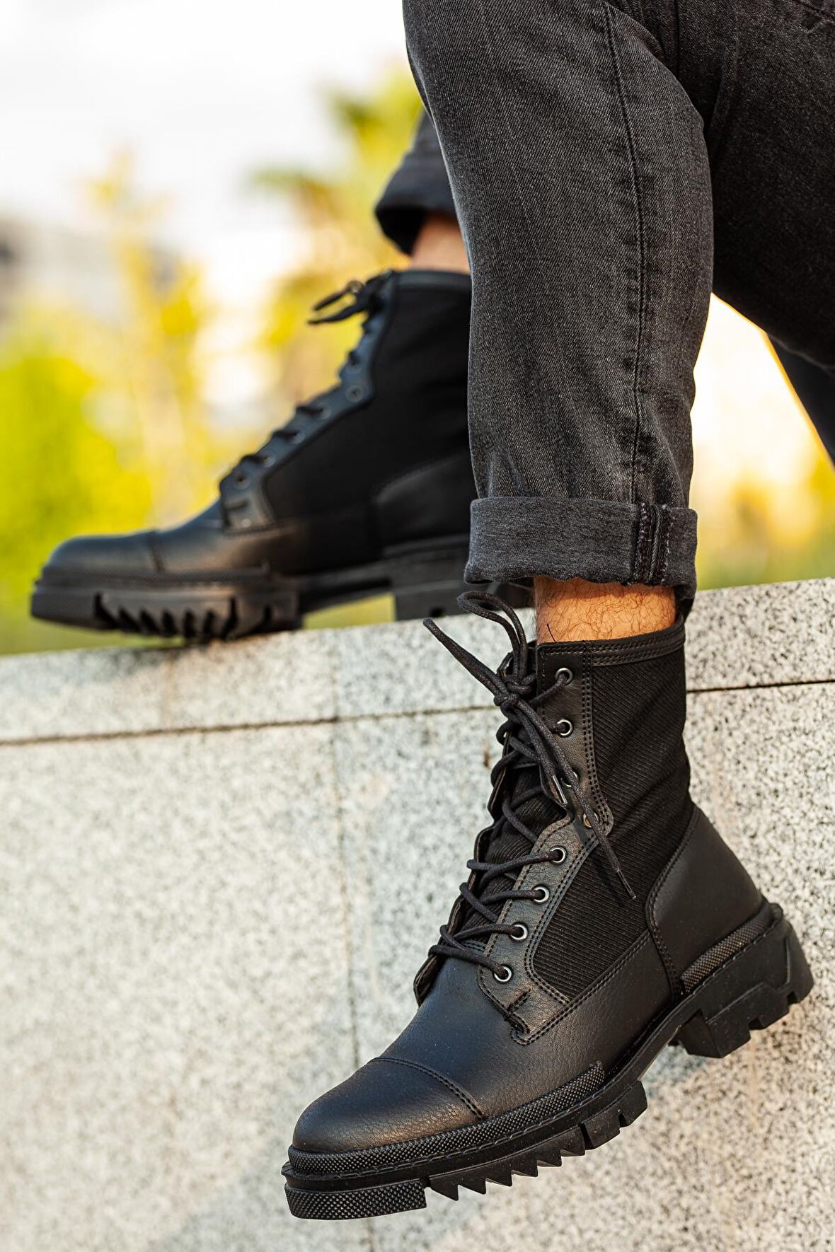 Muggo M746 Yuvarlak Burun Orta Topuk Bağcıklı Su Geçirmez Günlük Siyah Postal Suni Deri