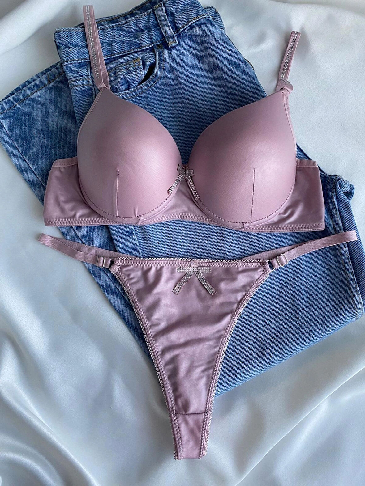 Kadın Pembe Deri Taşlı Fiyonklu Balenli Destekli Dolgulu Push Up Sütyen Takımı Iç Çamaşırı Takımı
