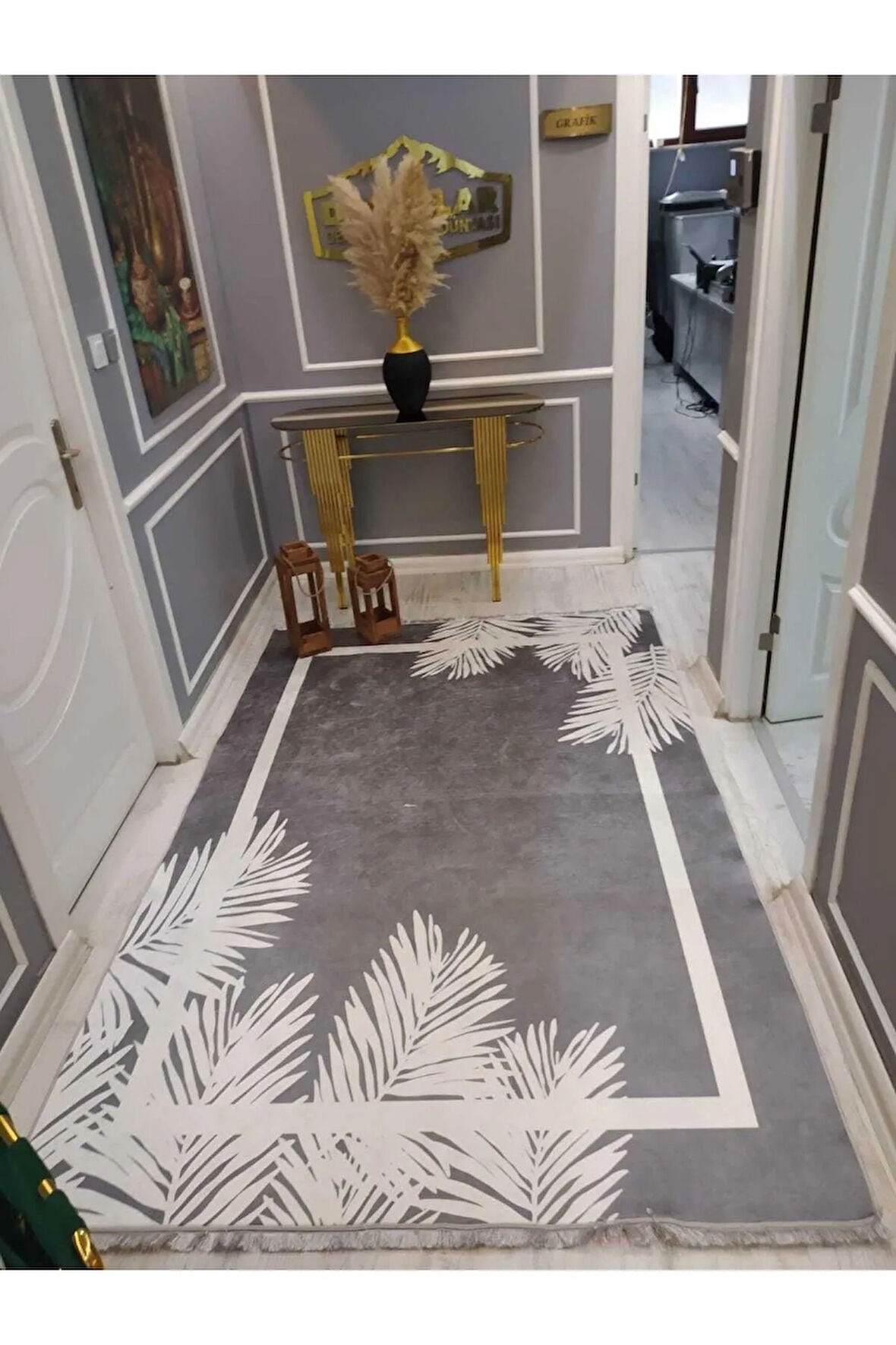 Çerçeveli Tropikal Yapraklar Desenli Kaymaz Tabanlı Yıkanır Leke Tutmaz Dokuma Taban Halı Drk8068-10