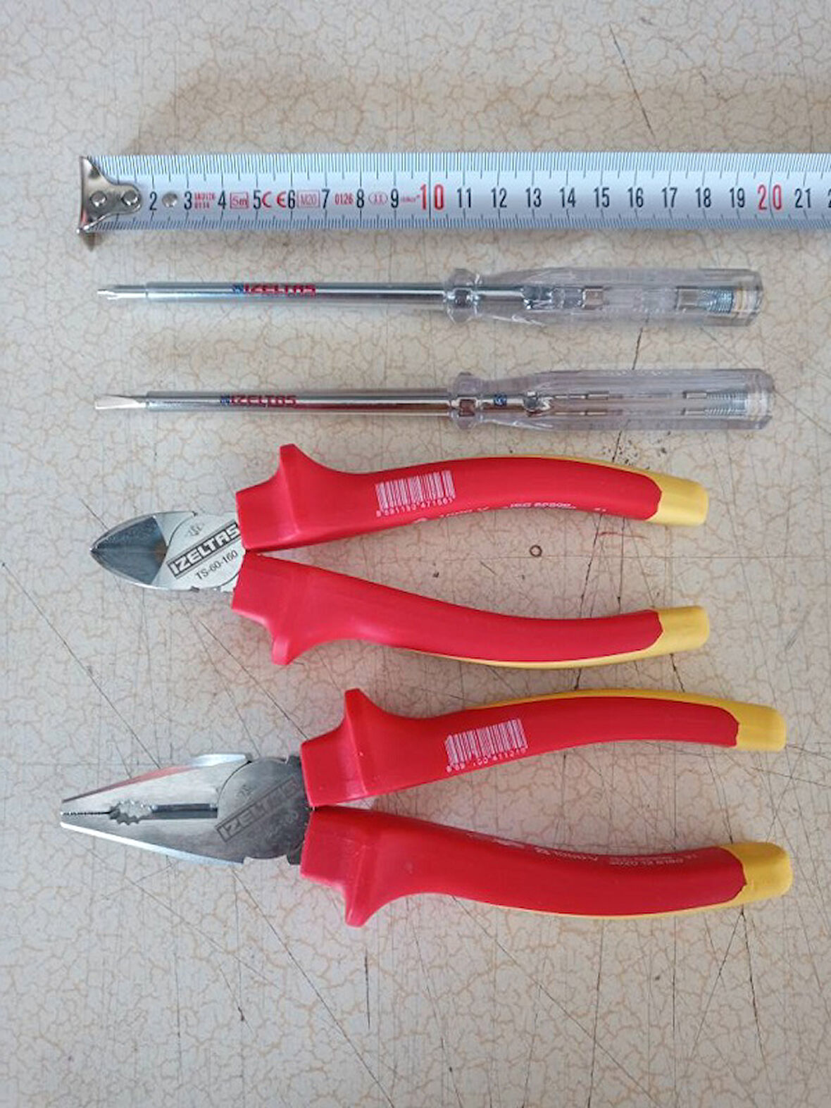 İZELTAŞ 4 LÜ ELEKTRİKÇİ SETİ