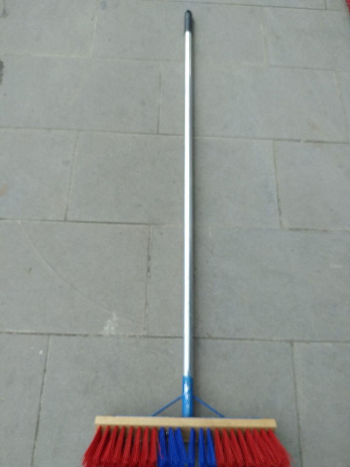 METAL SAPLI SERT PVC KILLI ALAN TEMİZLİK FIRÇASI 40 cm