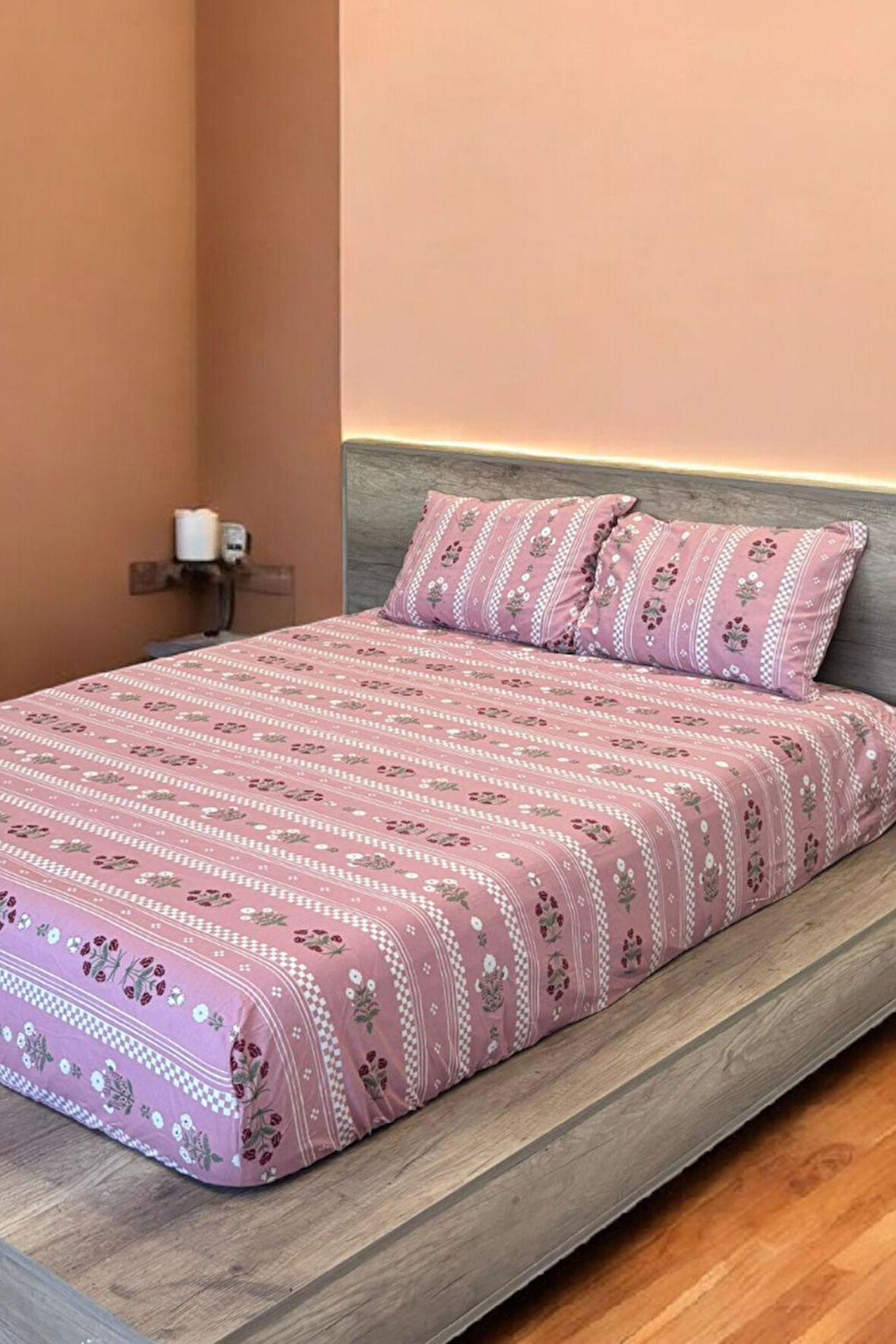 Desenli Çift Kişilik Çarşaf Seti