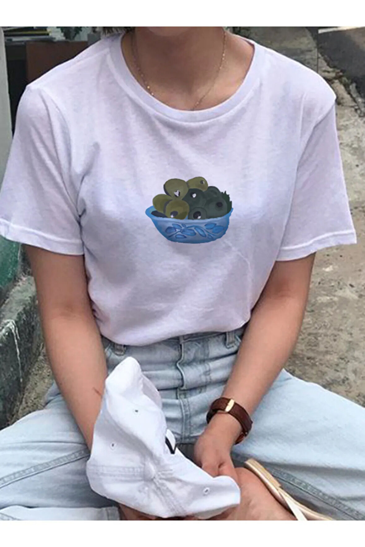 Zeytin Baskılı Bisiklet Yaka Basic Trend Kadın T-shirt