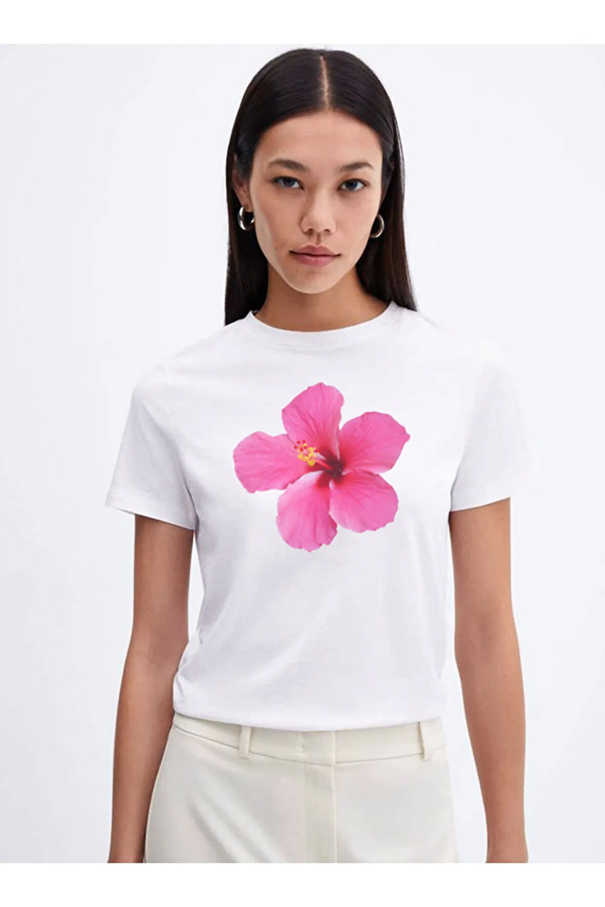 Koyu Pembe Hibiskus Çiçeği Baskılı Bisiklet Yaka Basic Trend Kadın T-shirt