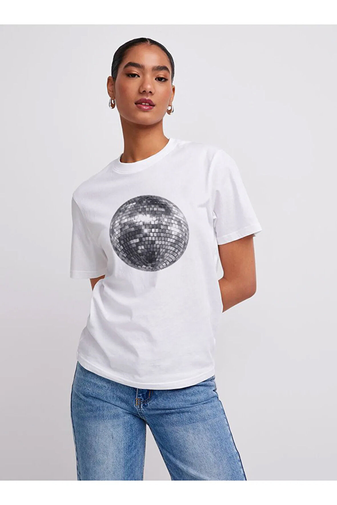 Disco Topu Baskılı Bisiklet Yaka Basic Trend Kadın T-shirt
