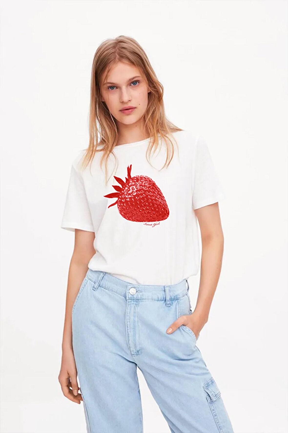 Sweet Girl Çilek Baskılı Bisiklet Yaka Basic Trend Kadın T-shirt