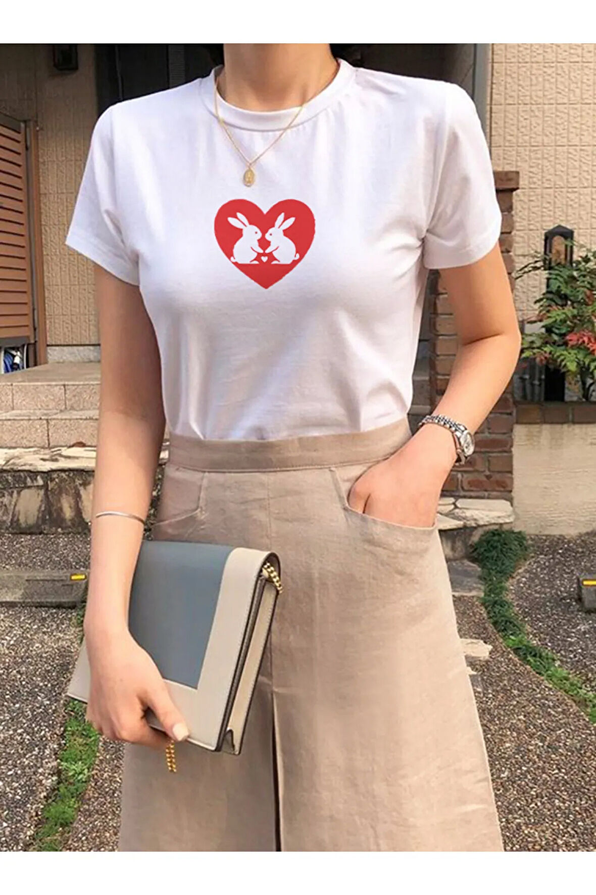 Bunny Love Baskılı Bisiklet Yaka Basic Trend Kadın T-shirt
