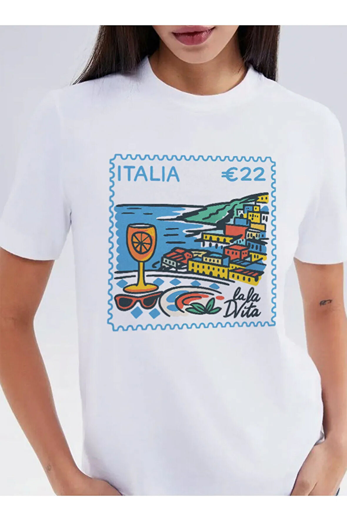 Italia Baskılı Bisiklet Yaka Basic Trend Kadın T-shirt