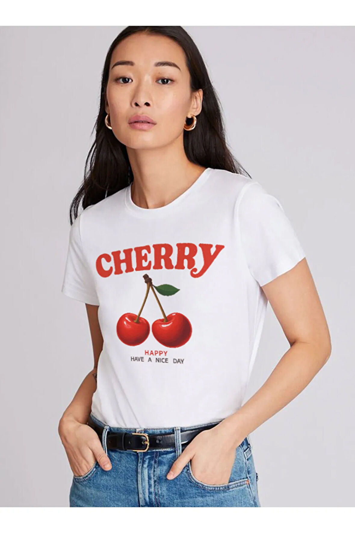 Cherry Baskılı Bisiklet Yaka Basic Trend Kadın T-shirt