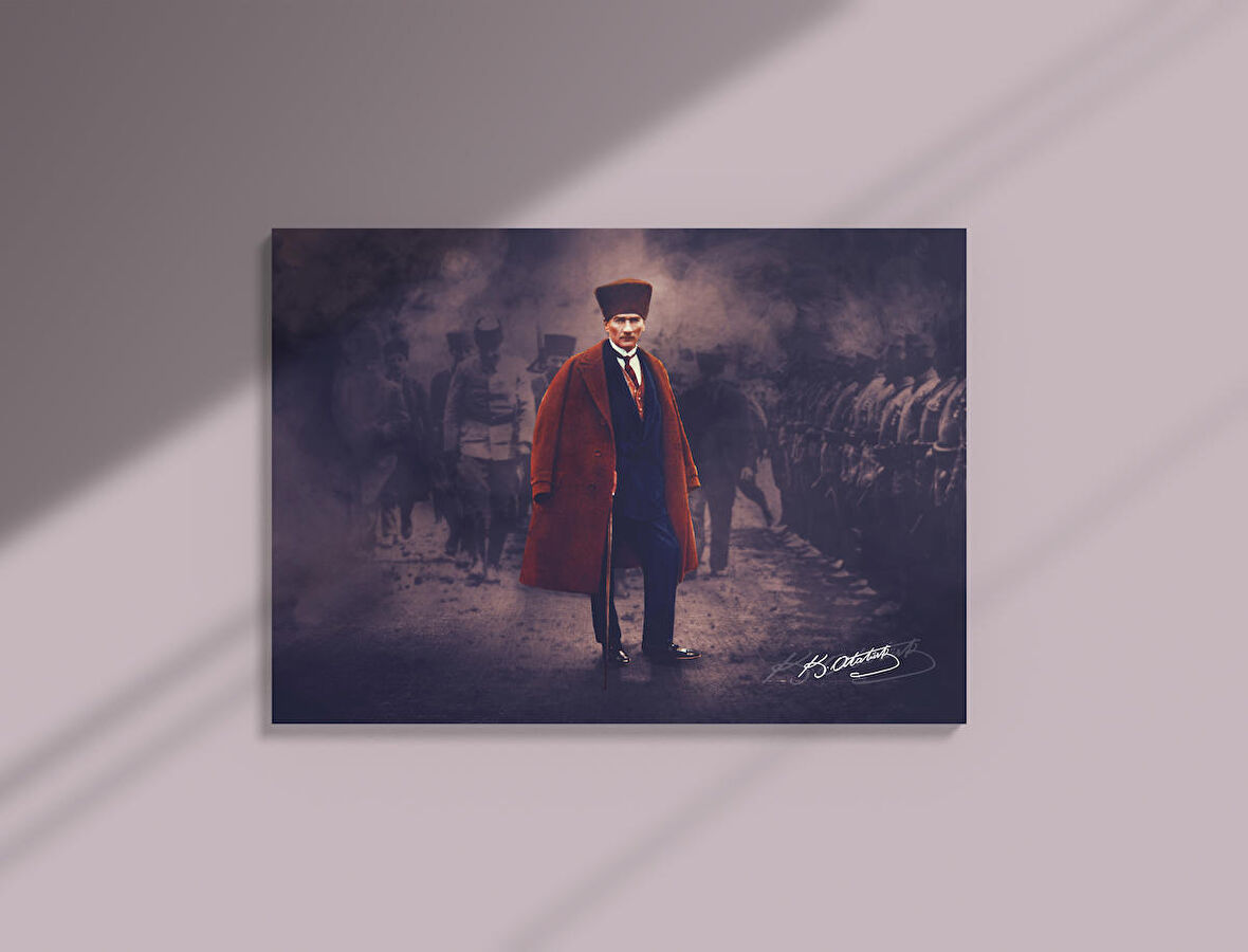 Bir Ulusun Yeniden Doğuşu: Mustafa Kemal Atatürk Dekoratif Yatay Kanvas Tablo