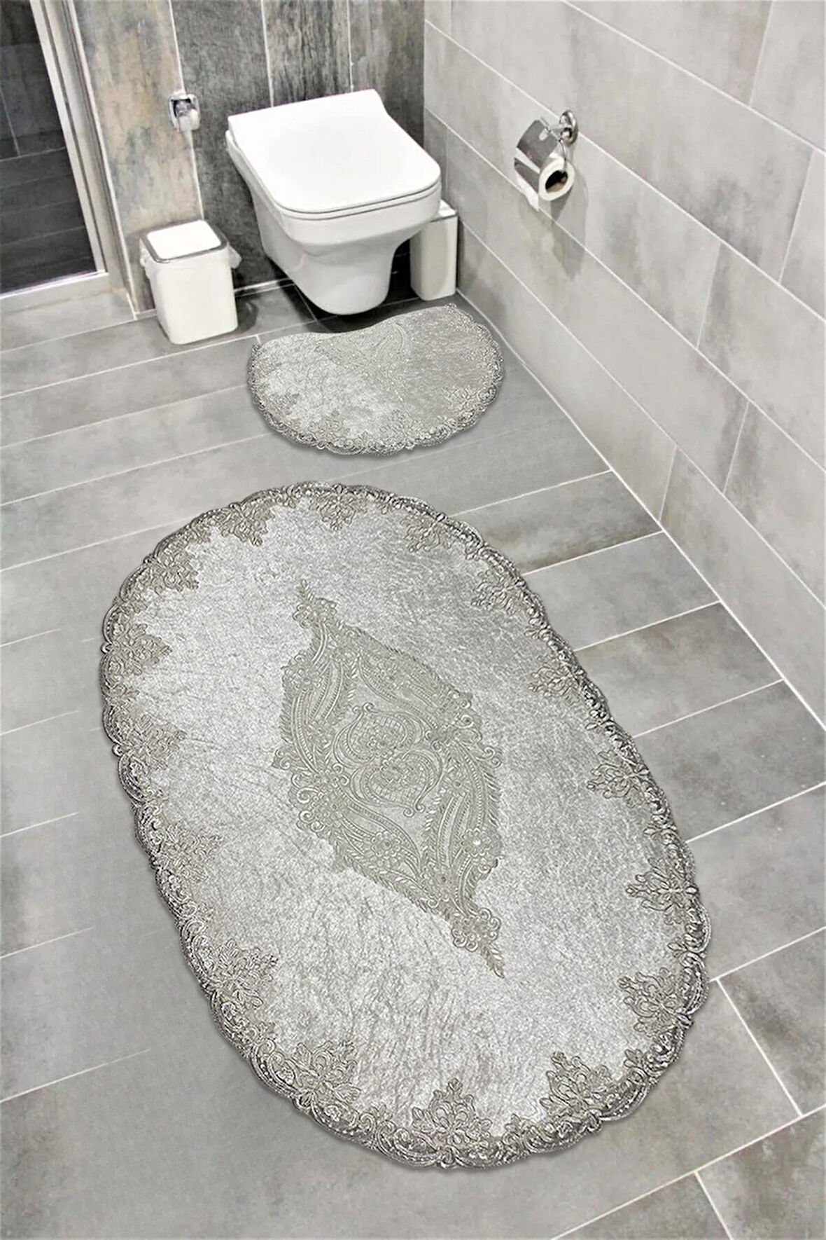 Milas Kaymaz Taban, Kadife Dantel Detaylı 2'li Süper Lüks Oval Banyo Paspası Seti Ekru