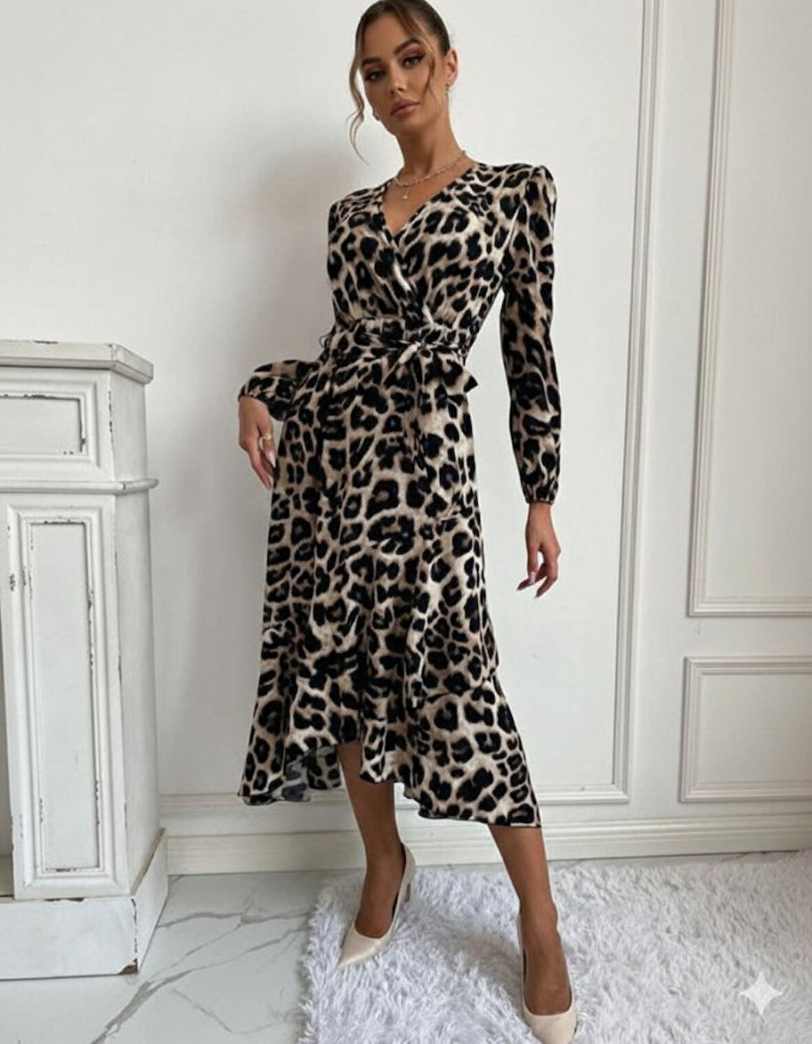 Kadın Uzun Kollu Kruvaze Yaka Yandan Bağlamalı önden Fırfır Detaylı Süprem Uzun Elbise