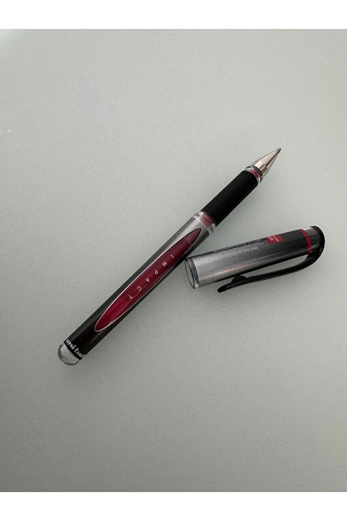 Uni-Ball Roller Kalem Gel Impact 1.0 İmza Kalemi KIRMIZI (1 ADET)