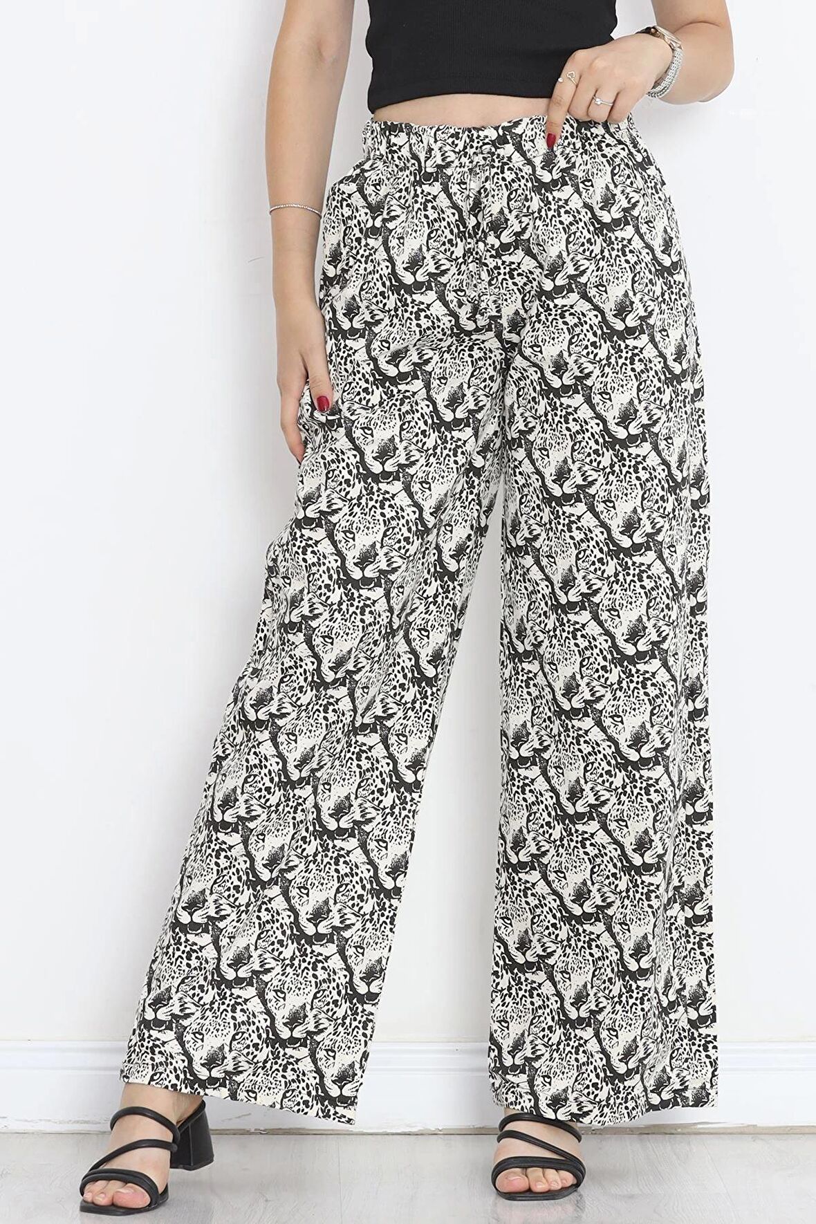 Bol Paça Keten Pantolon Kremsiyah - 152523.1837.