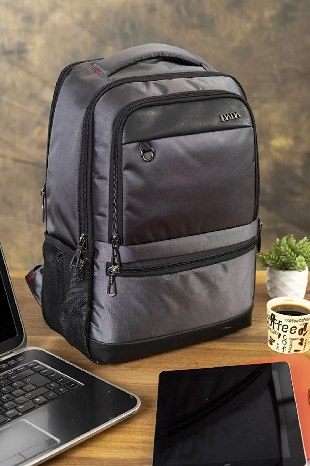 DİAS-AVM  Laptop-Notebook Sırt Çantası 14 inç 15,6 inç Usb Girişli Darbeye Dayanıklı Körüklü