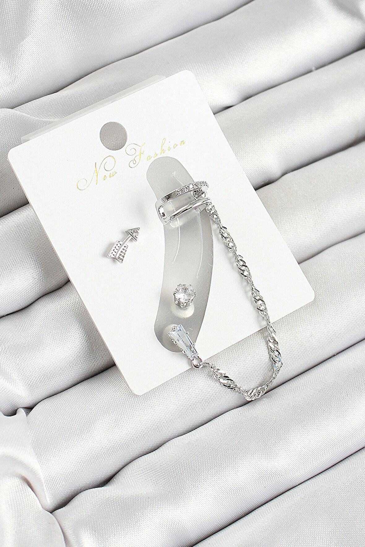 Dodes Pirinç Ok Figürlü Zirkon Taşlı Gümüş Renk 3'lü Kıkırdak Kadın Küpe Set TG27BKP10663