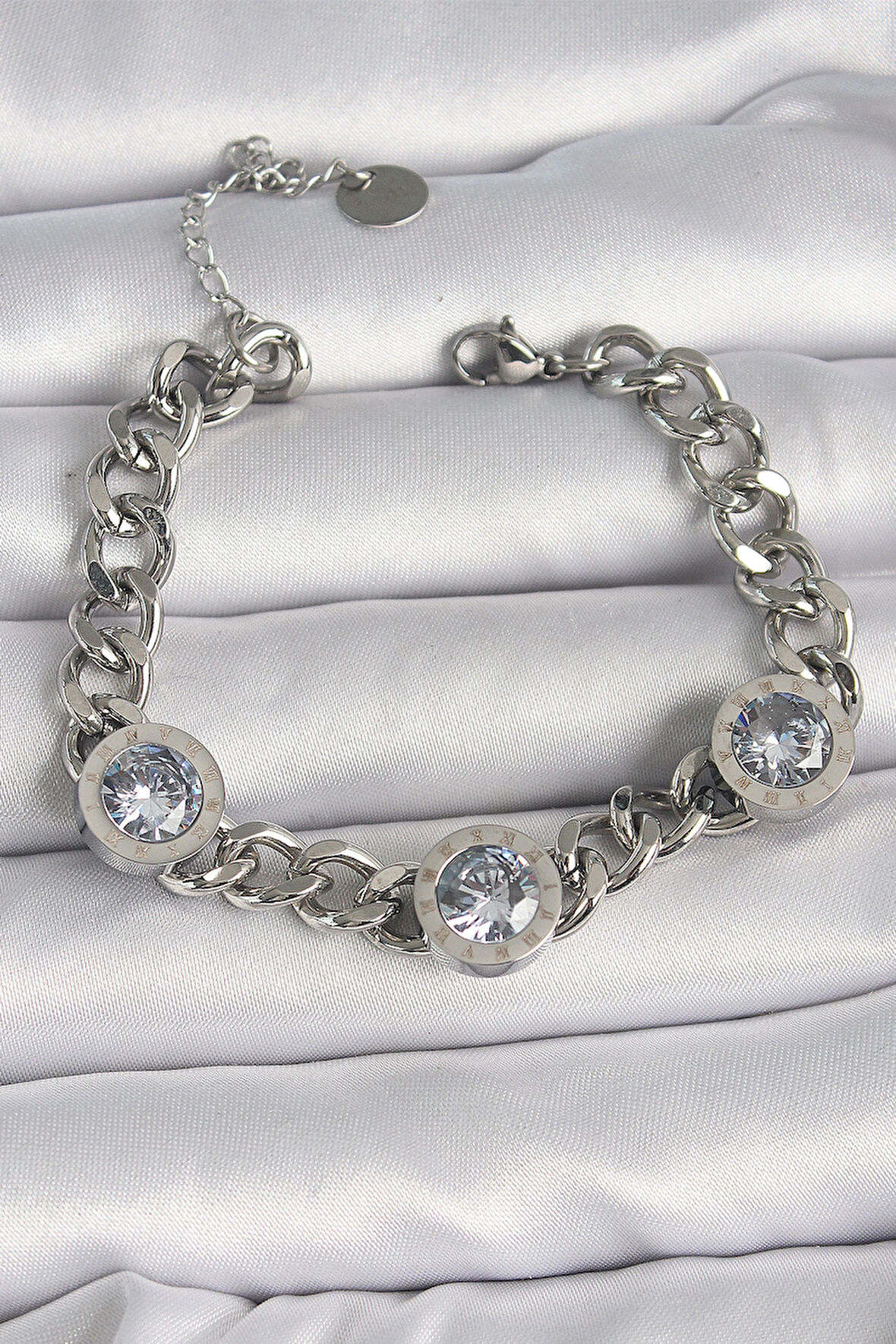 Dodes Dodes 316L Çelik Gümüş Renk Zincir Model Zirkon Taşlı İşleme Detaylı Kadın Bileklik TG27BB6651