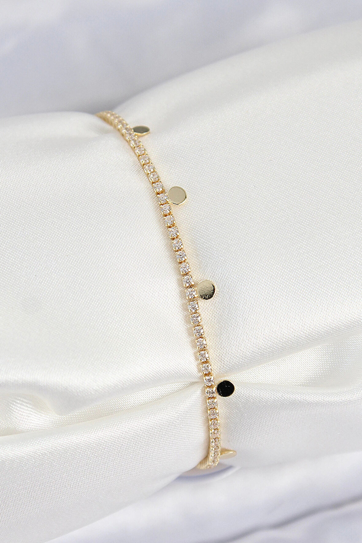 Dodes Pirinç Zirkon Taşlı Ezme Zincirli Sıralı Model Gold Renk Kadın Bilekilk TG27BB7655