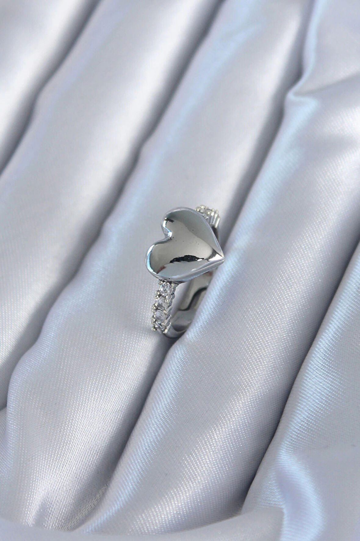 Dodes Gümüş Renk Pirinç Zirkon Taşlı Kalp Model Kadın Yüzük TG27BYK2820