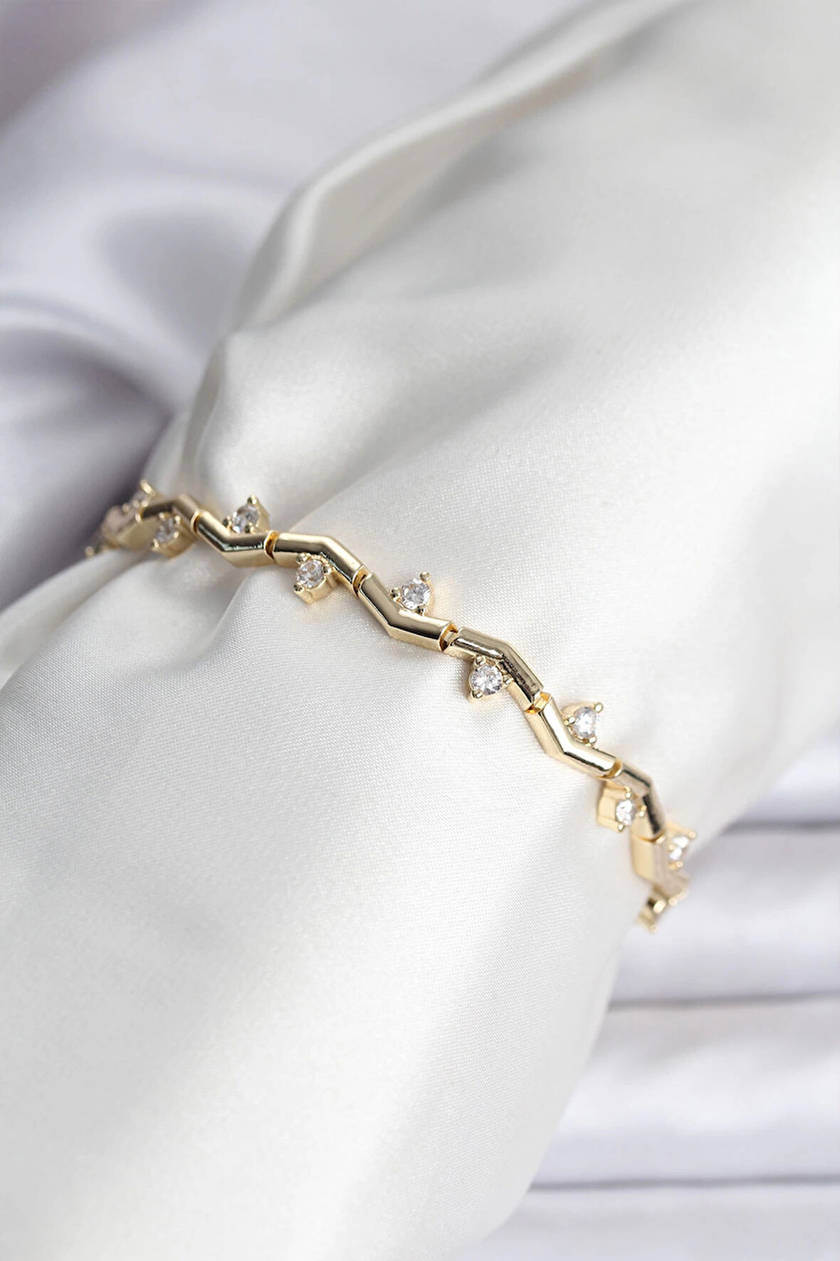 Dodes Dodes Zikzak Model Pirinç Gold Renk Bileklik TG27BB8080
