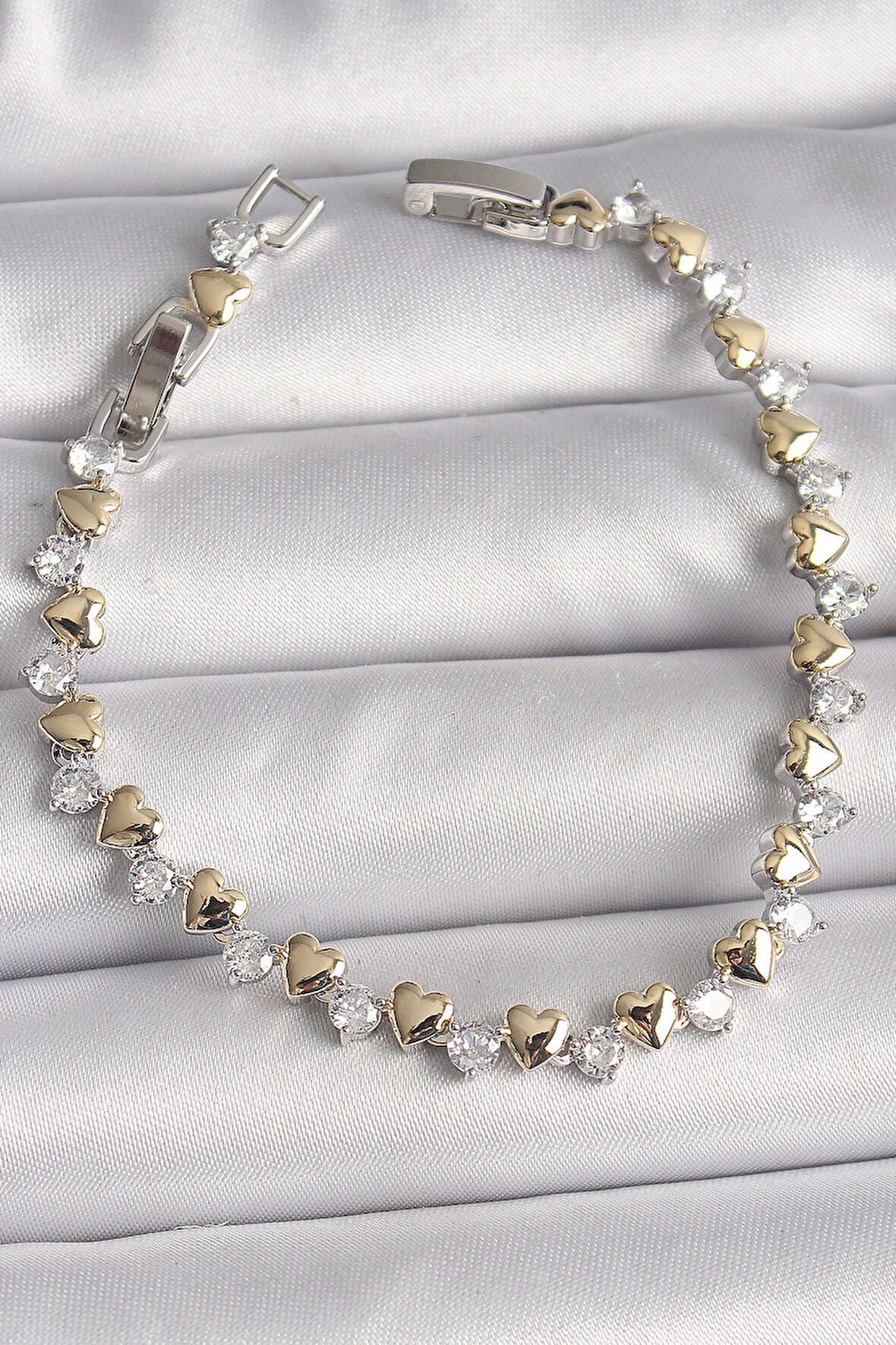 Dodes Pirinç Gümüş Renk Zirkon Taşlı Gold Kalpli VIP Seri Kadın Bileklik TG27BB6714