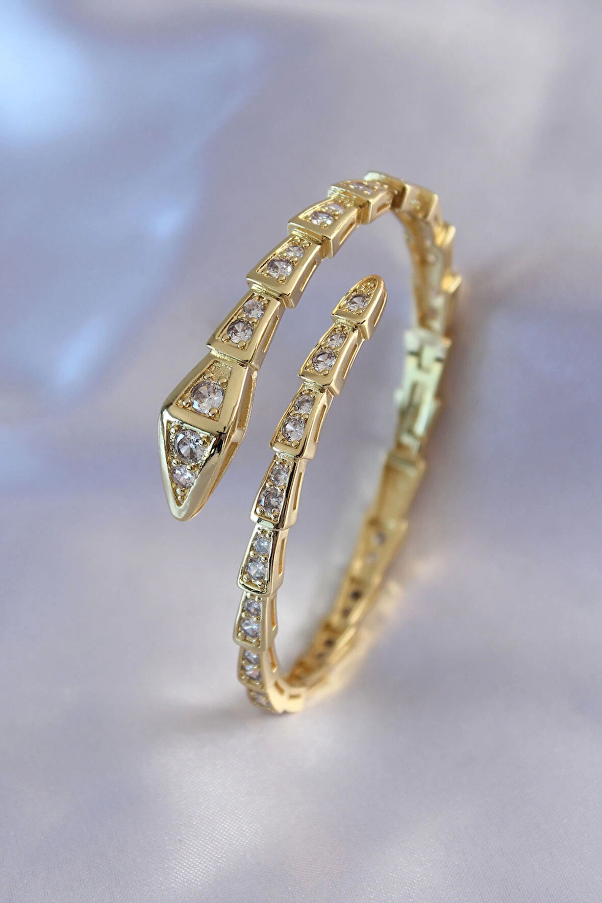 Dodes VIP Seri Yılan Model Gold Renk Kadın Kelepçe Bileklik TG27BB5489