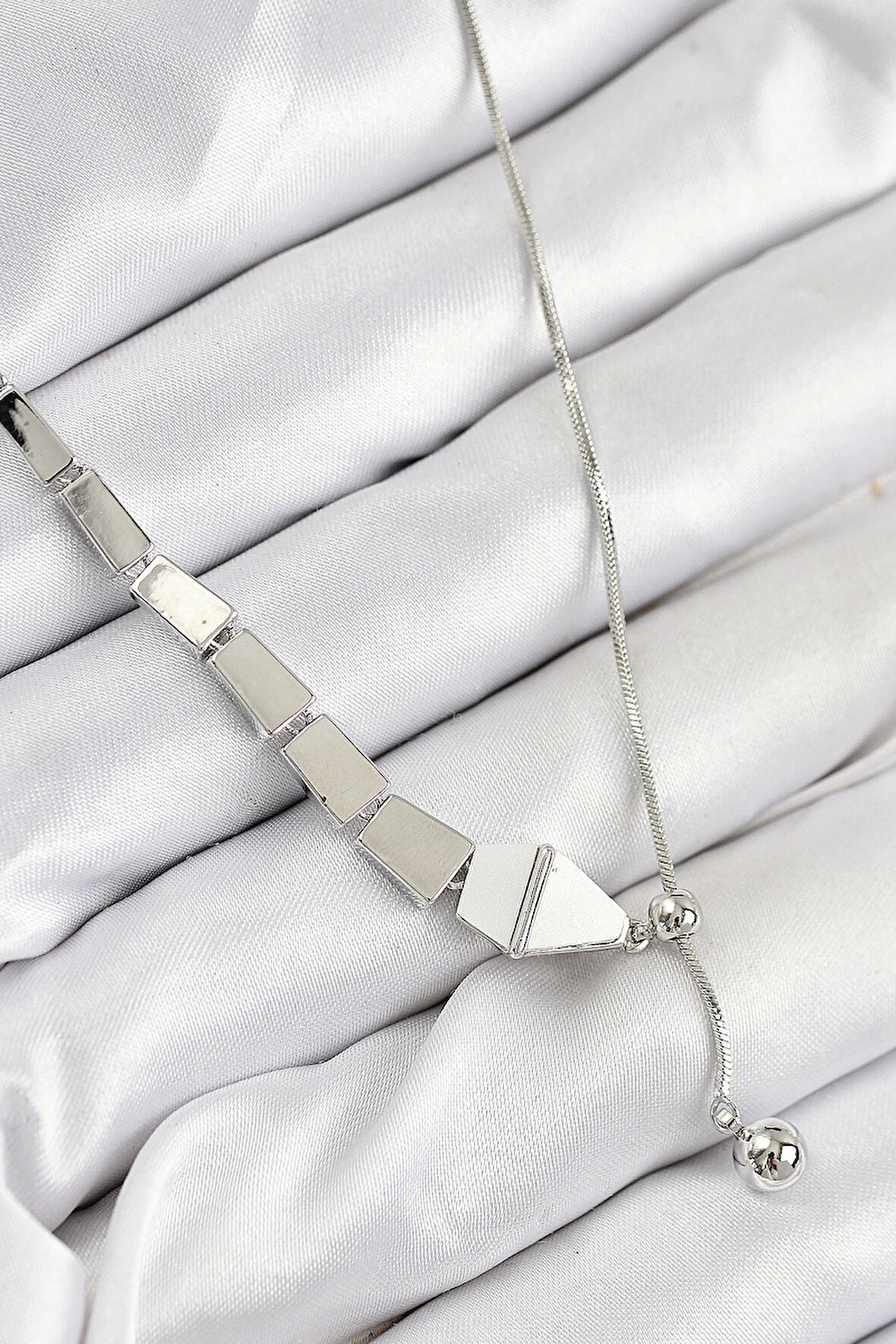 Dodes Dodes Pirinç Yılan Model Gümüş Renk Asansörlü Kadın Kolye TG27BKO10553