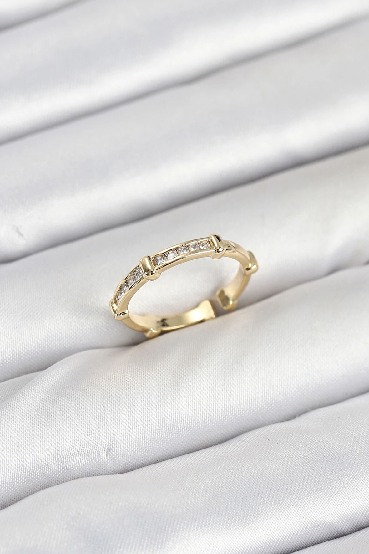 Dodes Dodes Pirinç Gold Renk Kemik Model Zirkon Taşlı Kadın Yüzük TG27BYK3888