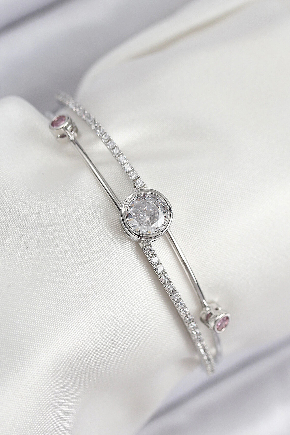 Dodes Pirinç Zirkon Taşlı Pırlanta Model Gümüş Renk Kadın Bileklik TG27BB7880