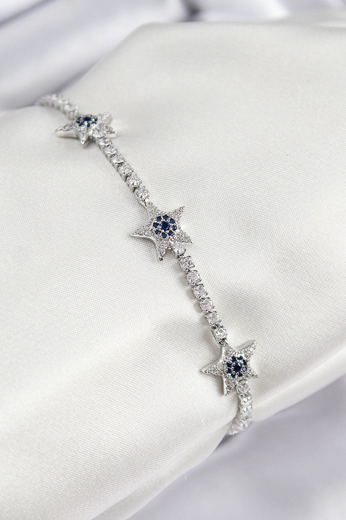 Dodes Pirinç Zirkon Taşlı Yıldız Model Gümüş Renk Kadın Bileklik TG27BB7902