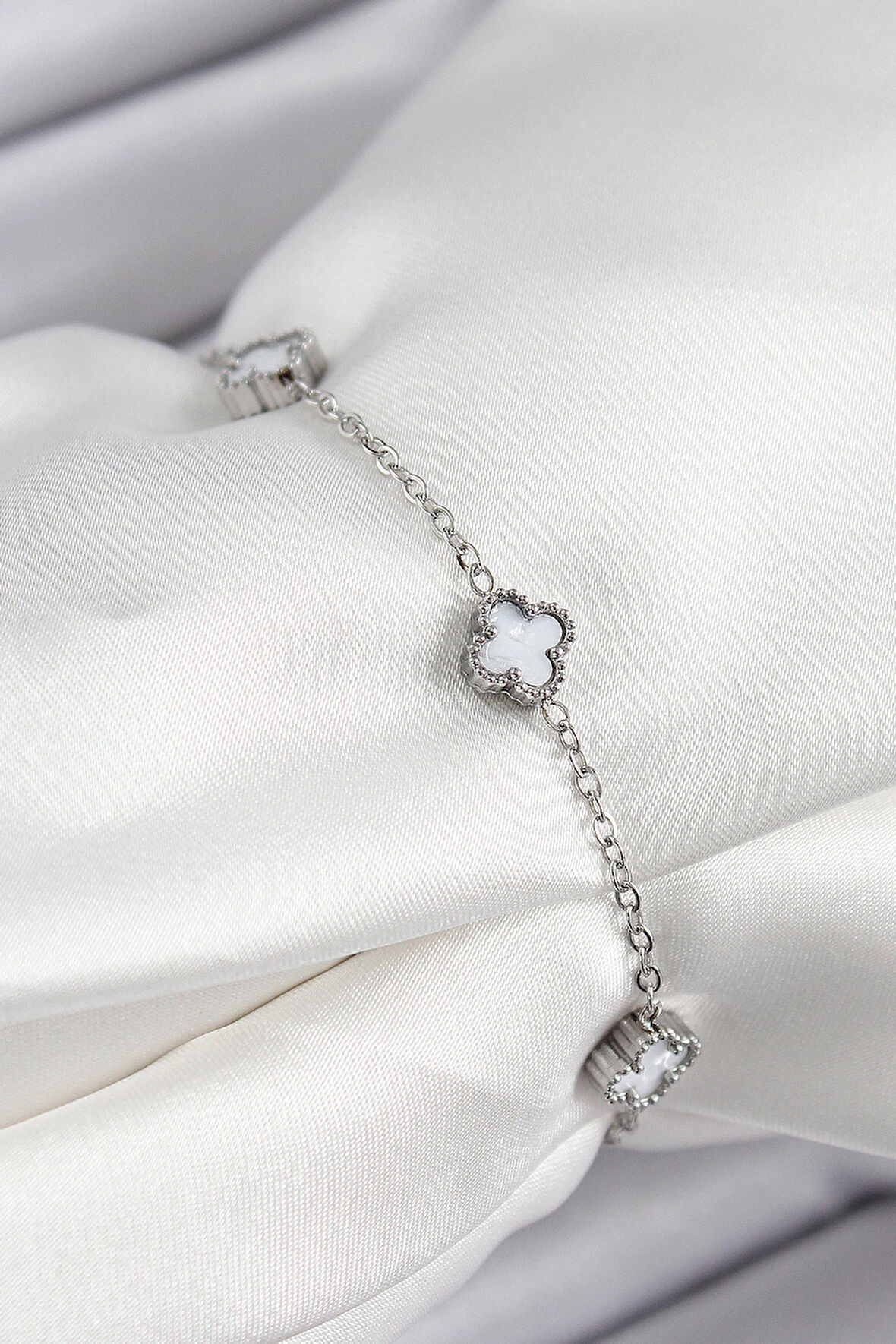 Dodes Dodes 316L Çelik Beyaz Sedef Yonca Model Gümüş Renk Kadın Bileklik TG27BB7361