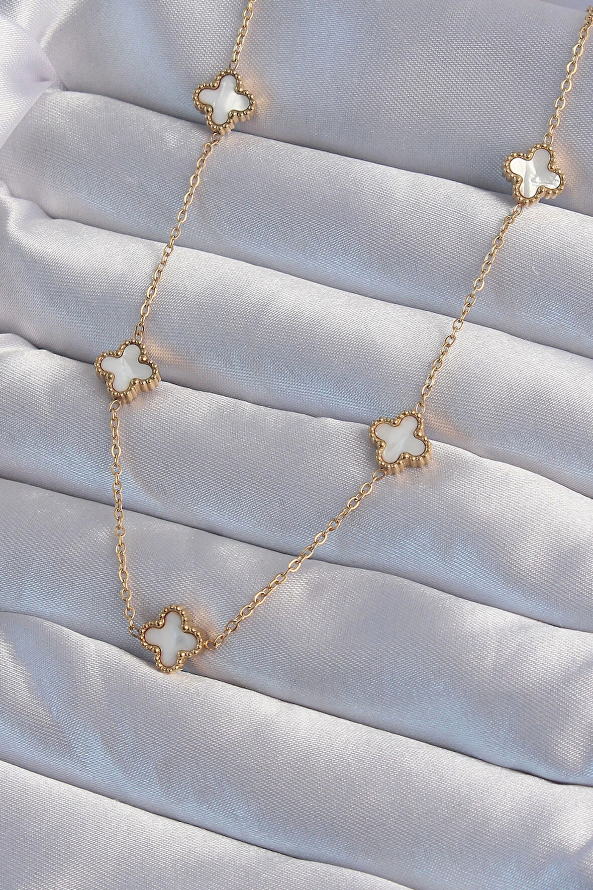 Dodes 316L Çelik Gold Renk Minimal Beyaz Sedefli Yonca Kolye TG27BKO9002