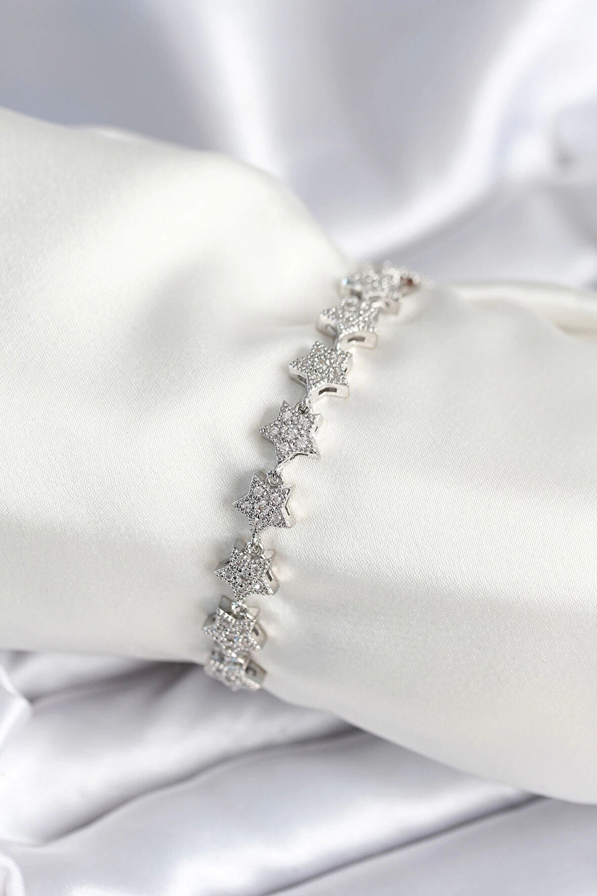 Dodes Pirinç Gümüş Renk Yıldız Model Kadın Bileklik TG27BB7985