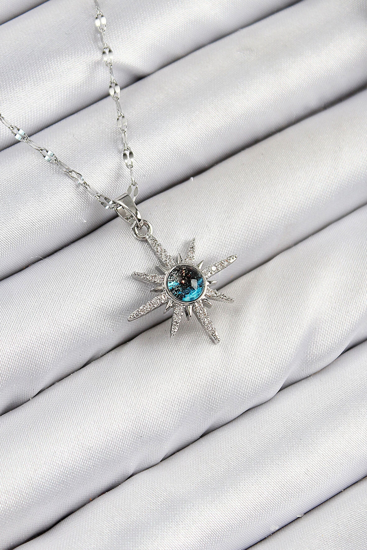 Dodes 316L Çelik Zirkon Taşlı Kutup Yıldızı Model Gümüş Renk Kadın Kolye TG27BKO10443