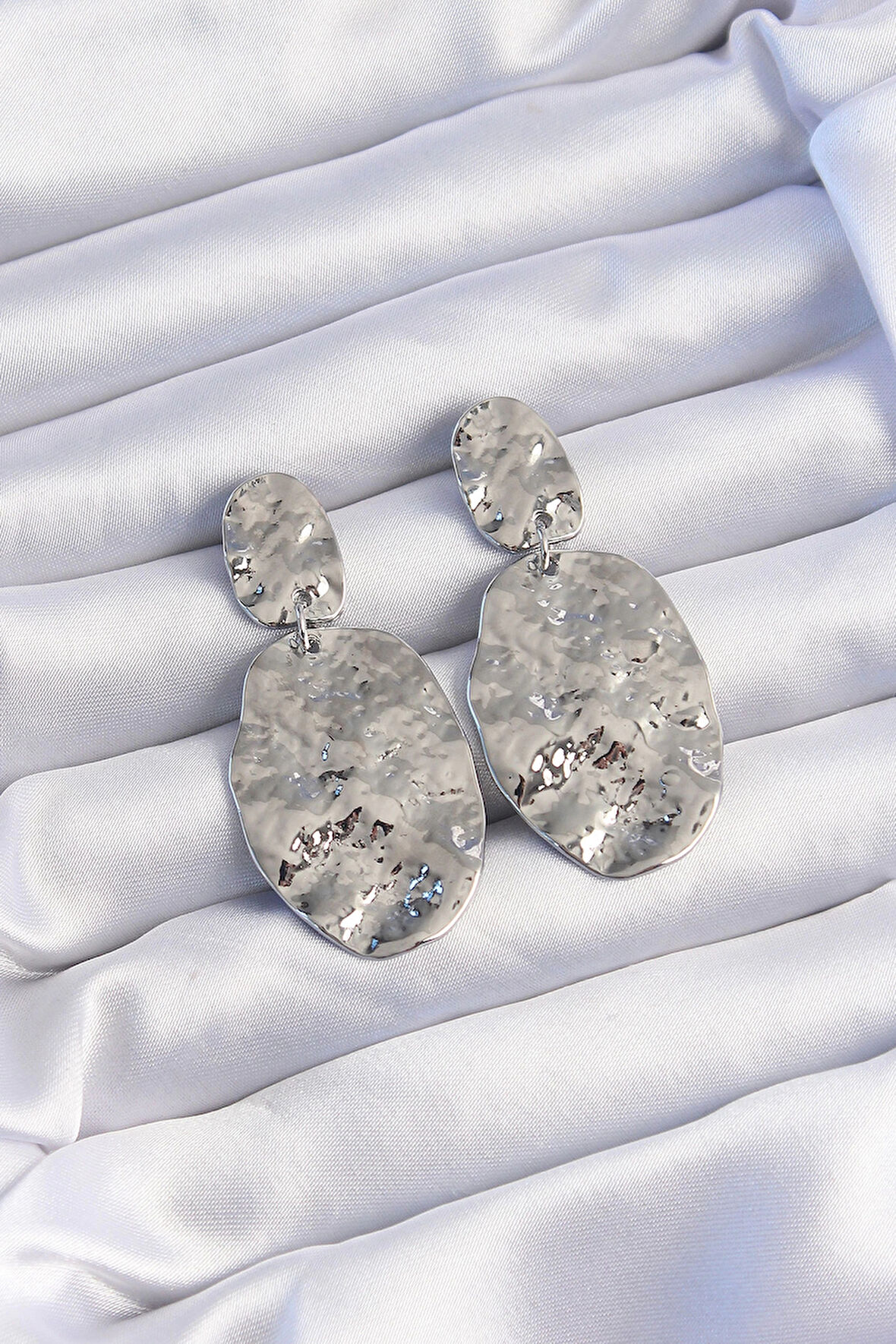 Dodes Pirinç Gümüş Renk Ezme Plaka Küpe TG27BKP9242