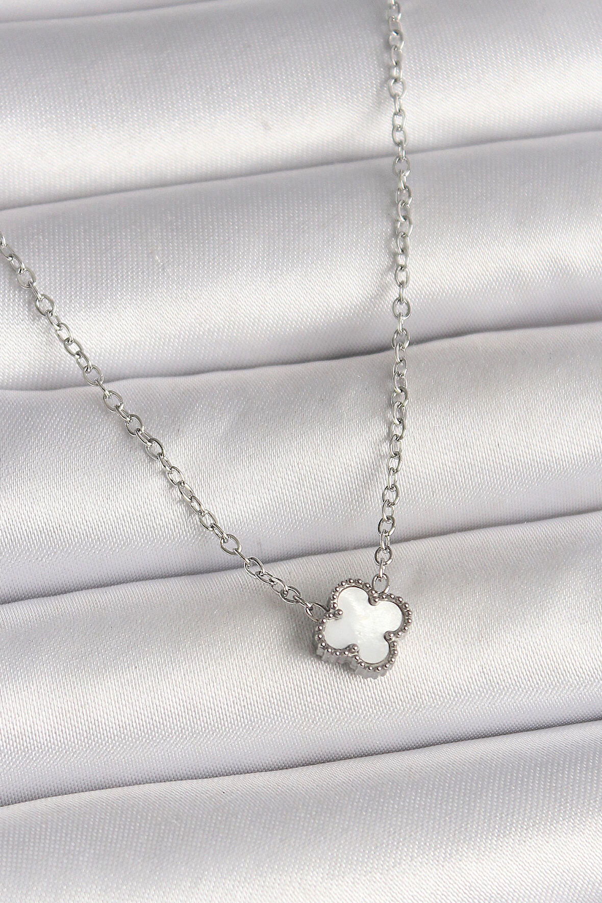 Dodes 316L Çelik Gümüş Renk Beyaz Yonca Model Kadın Kolye TG27BKO10020