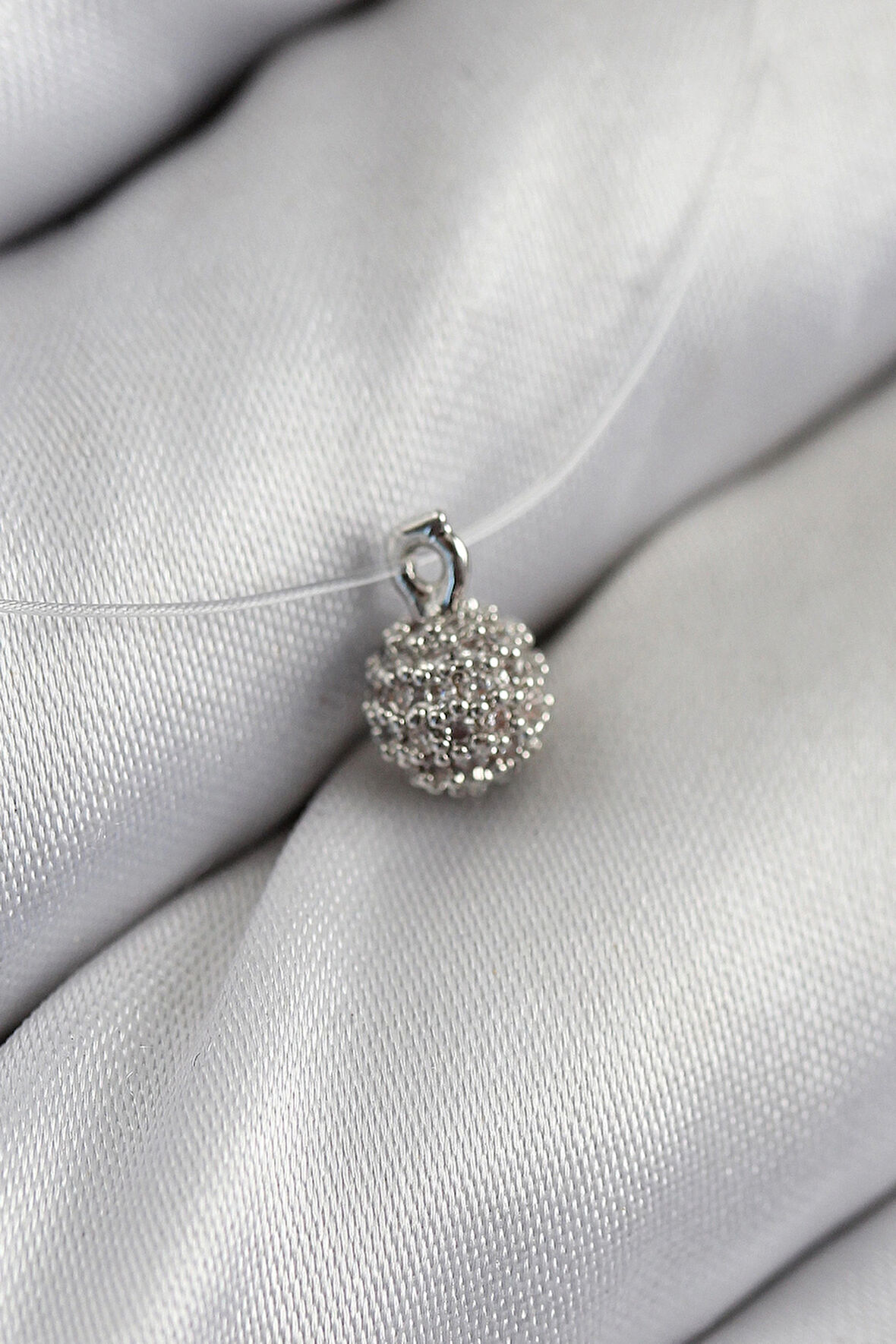 Dodes Misineli Topcuk Model Gümüş Renk Hayalet Kolye TG27BKO10502