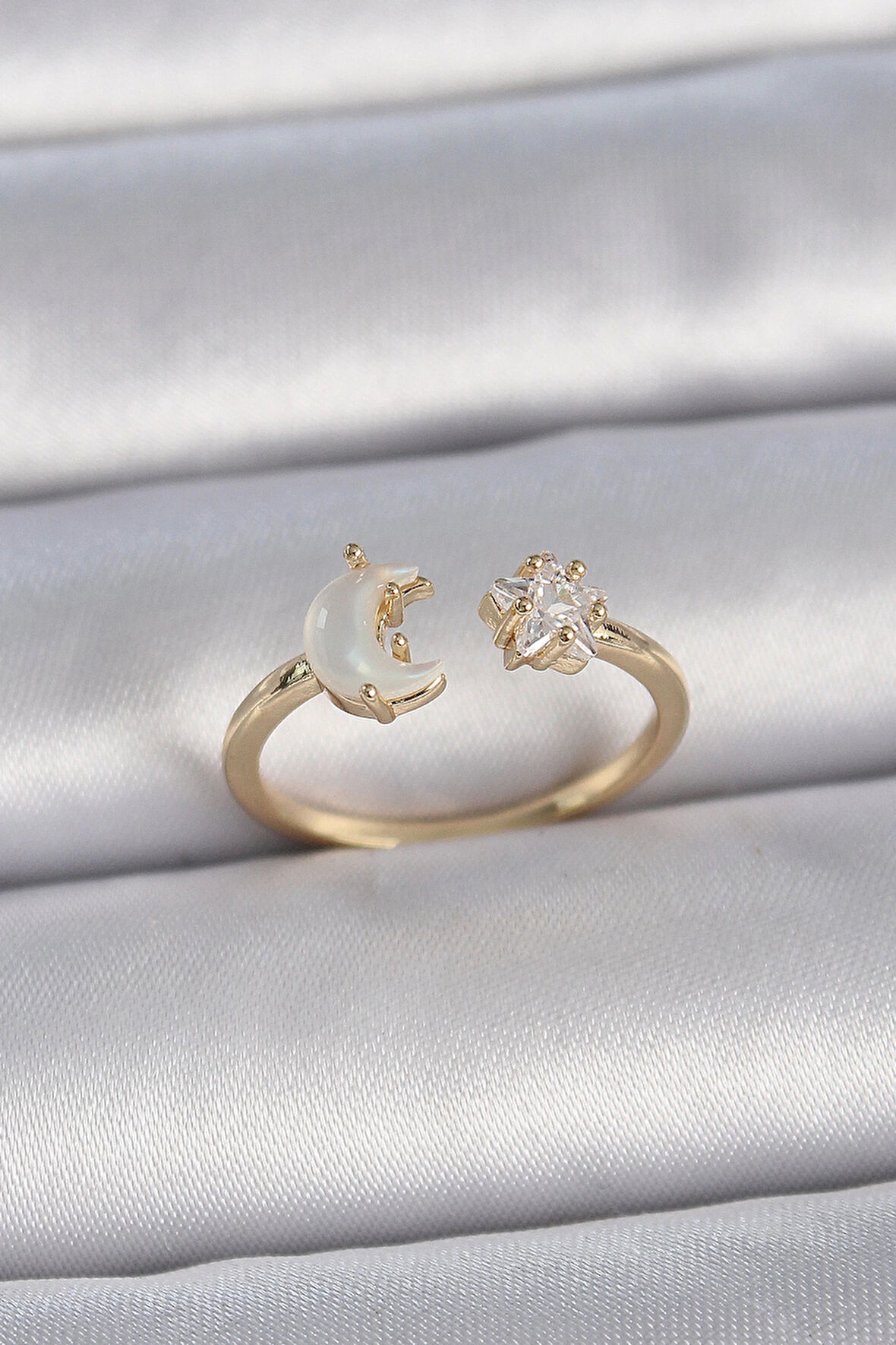 Dodes Pirinç Gold Renk İncili Hilal Zirkon Taşlı Yıldız Ayarlanabilir Model Kadın Yüzük TG27BYK3360