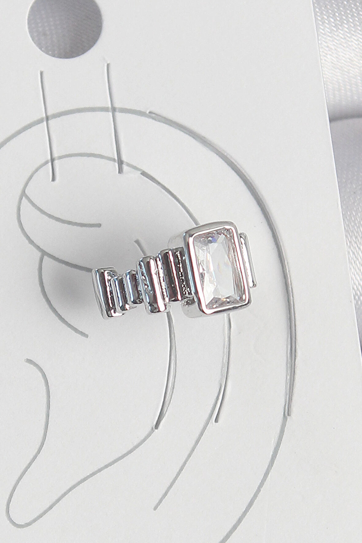 Dodes Pirinç Gümüş Renk Kare Zirkon Taşlı Kadın Kıkırdak Model Küpe TG27BKP10560