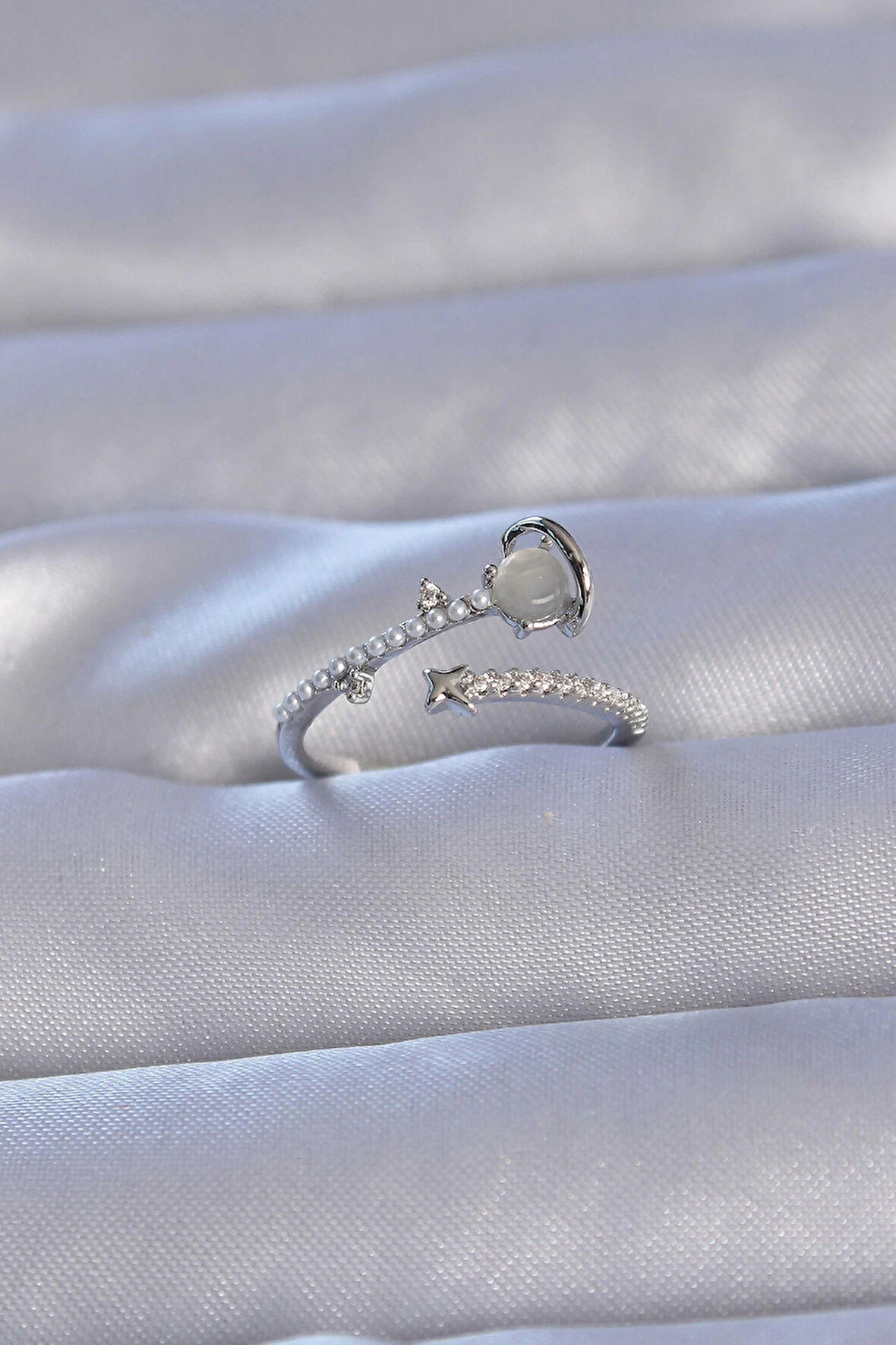 Dodes Pirinç Gümüş Renk Zirkon Taşlı İncili Satürn Model Ayarlanabilir Yüzük TG27BYK3222