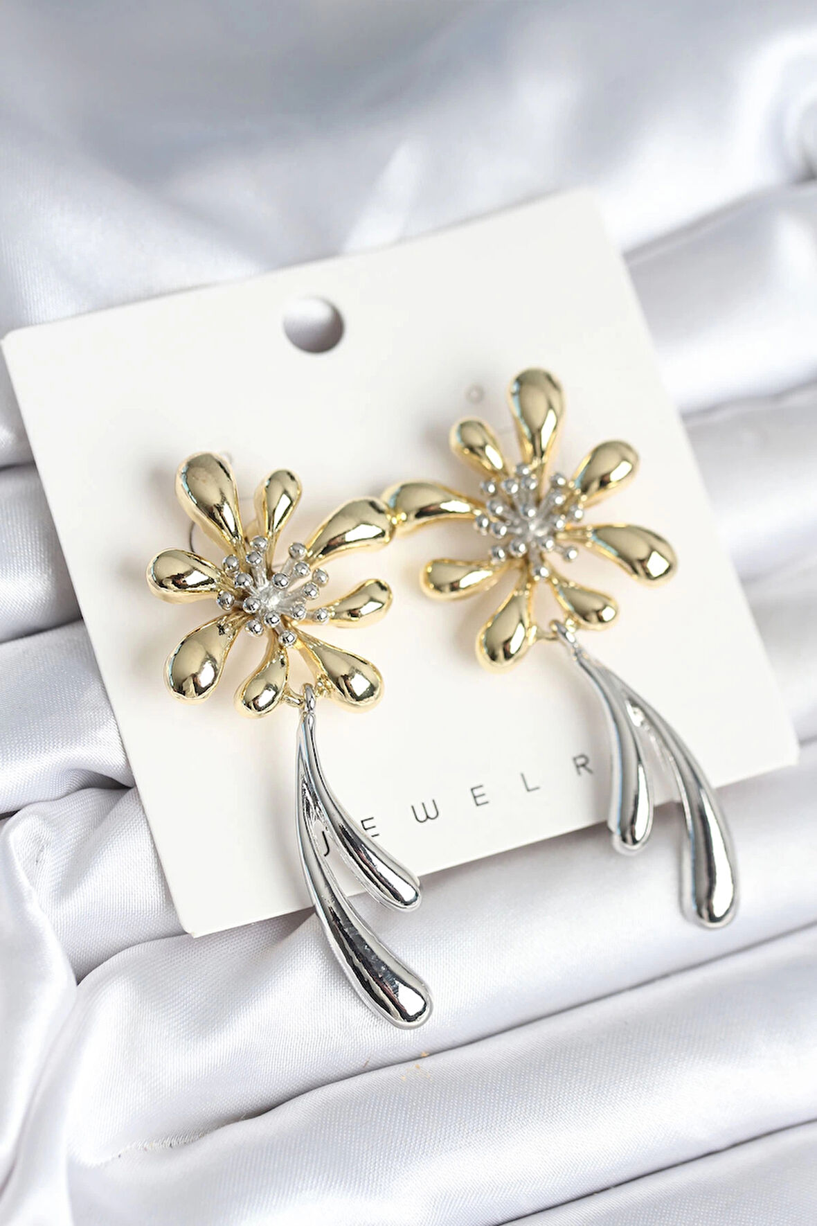 Dodes Çiçek Model Gold Gümüş Renk Kadın Küpe TG27BKP11298