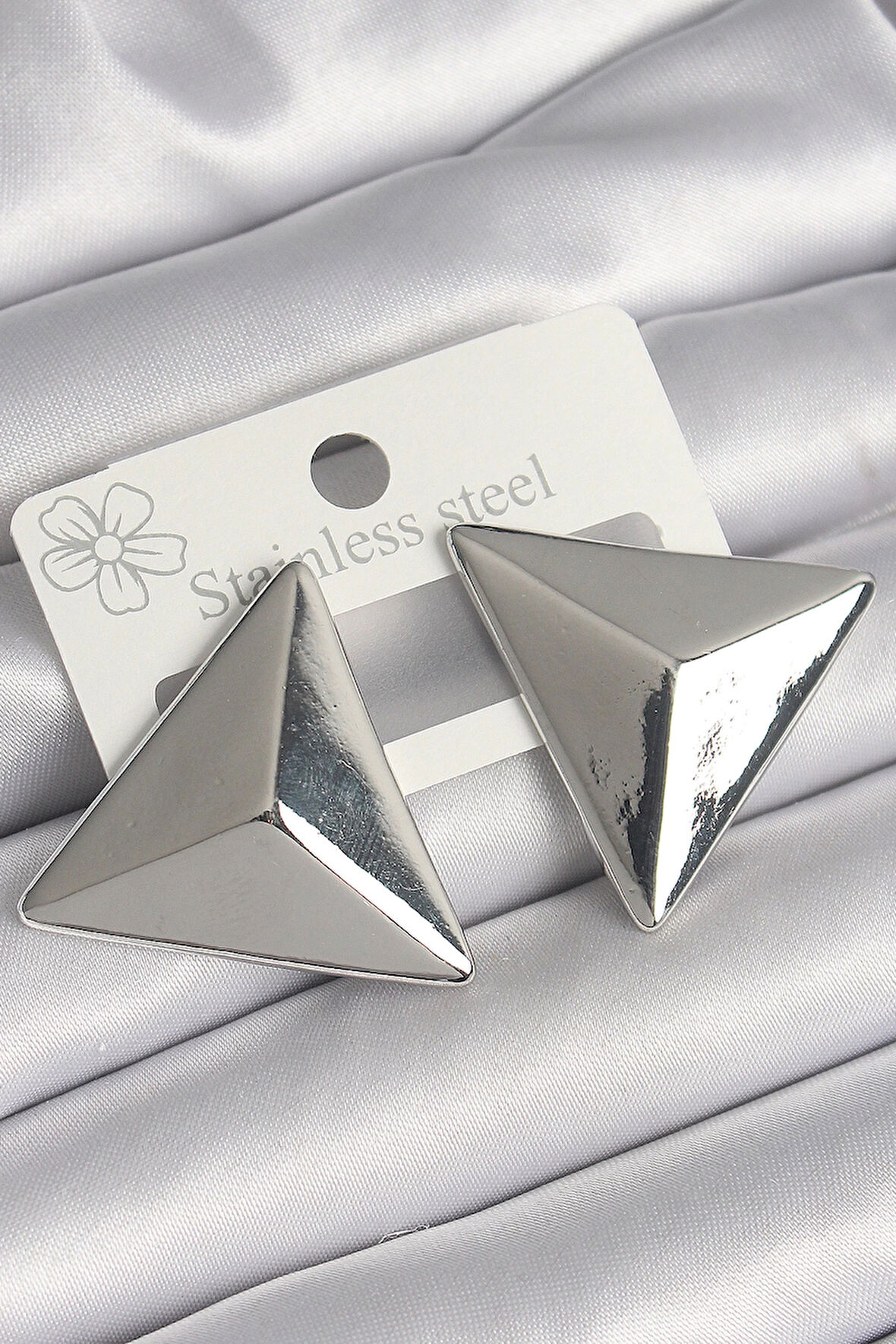 Dodes Pirinç Gümüş Renk 3D Üçgen Model Kadın Küpe TG27BKP10230