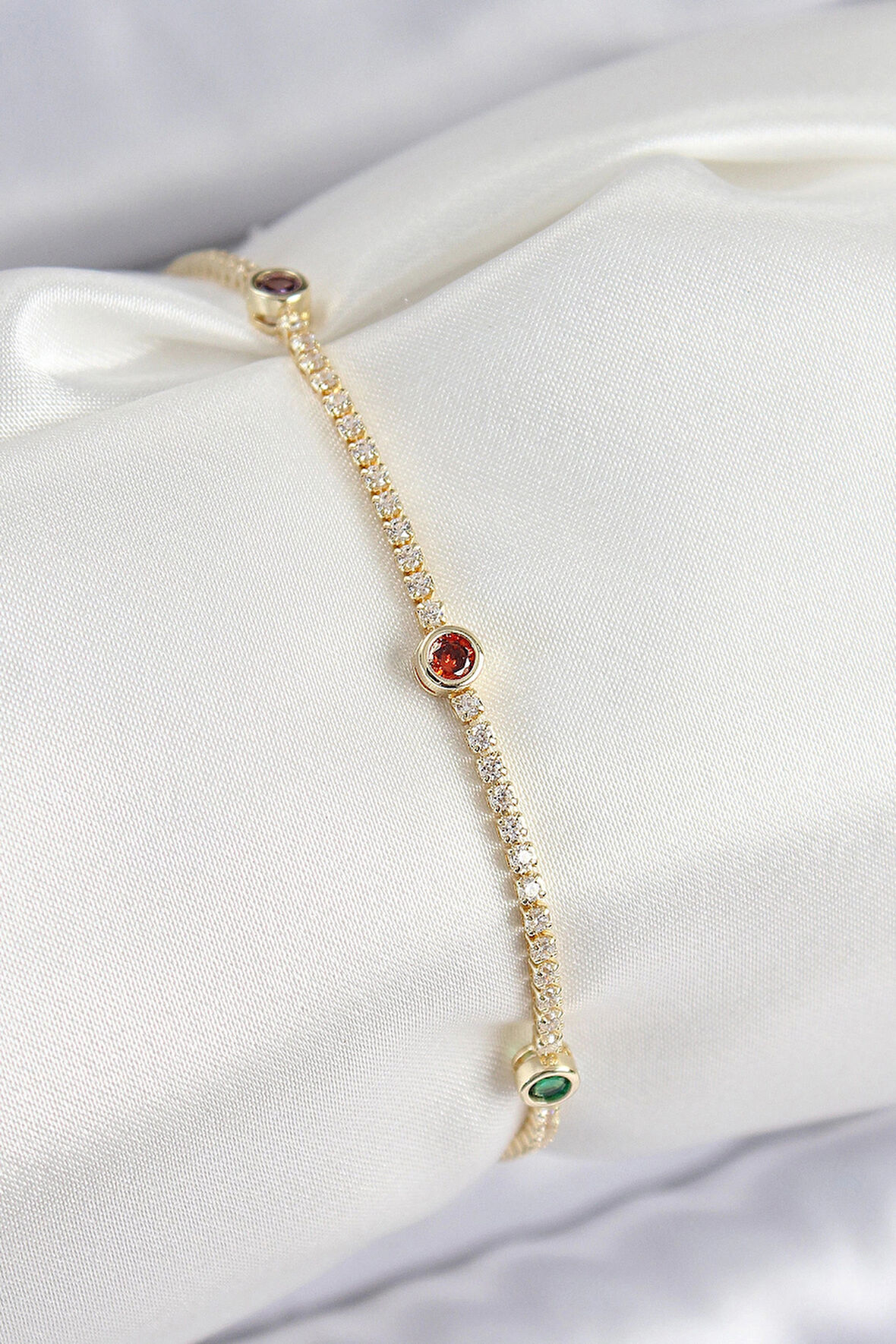 Dodes Pirinç Zirkon Taşlı Asorti Model Gold Renk Kadın Bilekilk TG27BB7664